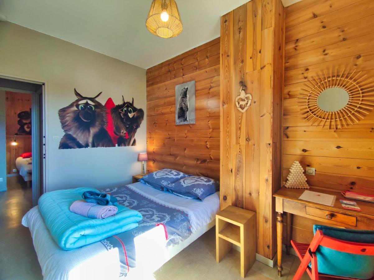 Le Sapin Rouge - Restaurant - Bar - Chambres D'Hotes Artigues  Ngoại thất bức ảnh